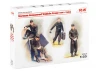 German Armoured Vehicle Crew (1941-1942) (4 figures and cat)