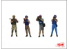 Journalists in War (4 figures)