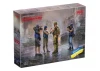 Journalists in War (4 figures)