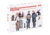 WWII German Luftwaffe Pilots and Ground Personnel in Winter Uniform (5 figures)