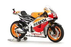 Tamiya 1:12 Repsol Honda RC213V 14