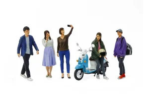 Tamiya 1/24 Campus Friends Modern Figures
