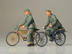 Tamiya German Soldiers With Bicycles