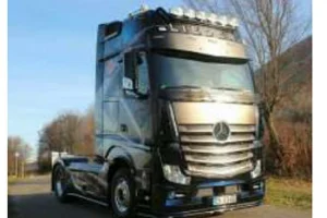 Italeri Mercedes Benz Actros MP4 Showtruck