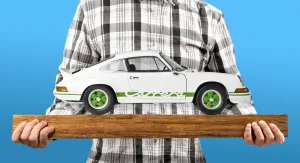 White Porsche 911 Carrera RS 2.7 1:8 Scale Full Metal Kit