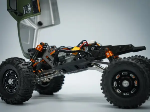 Comp Crawler Chassis Plate Set (Carbon Fiber) — image 2 of 2