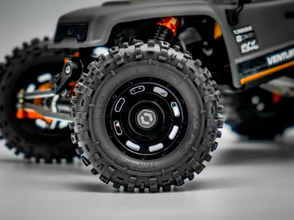 CC-8 Aluminium Wheel 1.3in (Black/4pcs) &mdash; image 2 of 6