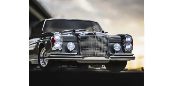 Kyosho Fazer MK2 (L) - Mercdes Benz 300 SEL 1971 - Readyset — image 5 of 6