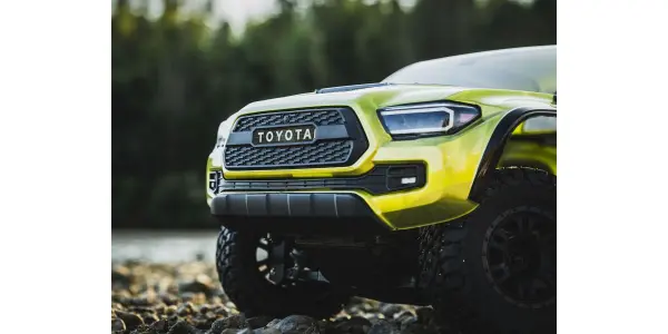 Kyosho KB10L VE Toyota Tacoma TRD Pro - Electric Lime — image 5 of 6