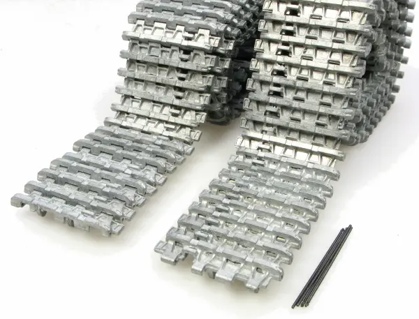 Heng Long Tiger 1/Panther Metal Tracks (Pair) — image 3 of 3