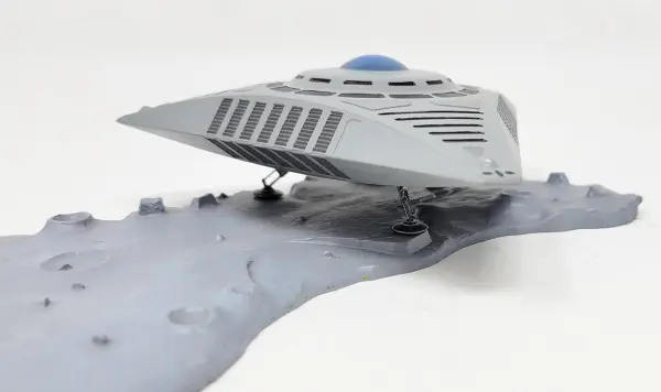Atlantis Models 5 Inch TR3 UFO with Base — image 5 of 5