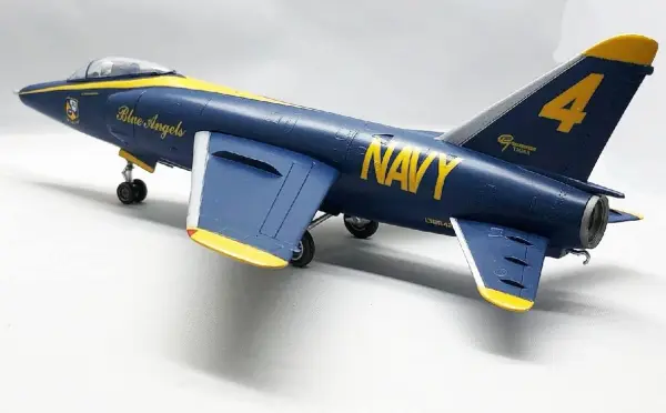 Atlantis Models 1:54 US Navy Blue Angels F11F-1 Grumman Tiger &mdash; image 3 of 3