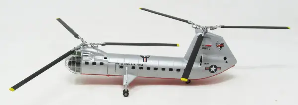 Atlantis Models H-16 Piasecki Helicopter — image 3 of 5
