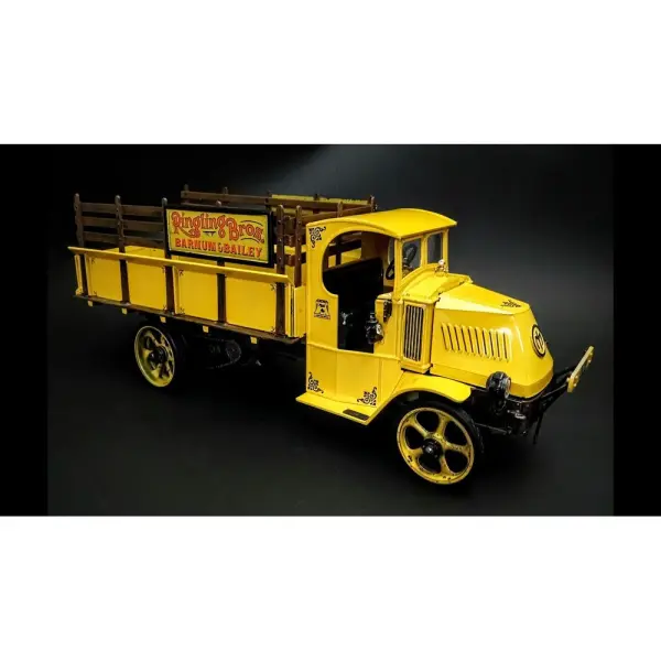 Atlantis Models 1926 Mack Bulldog Stake Truck &mdash; image 4 of 4