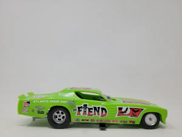 Atlantis Models 1:32 Snap Tom Daniel Fiend Funny Car — image 4 of 5