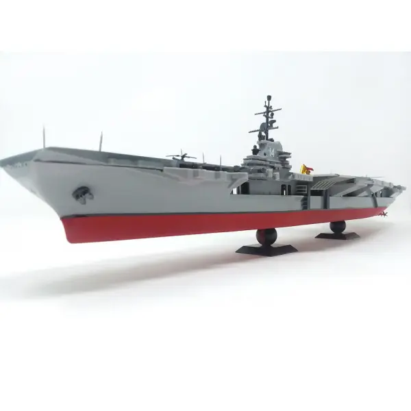 Atlantis Models 1:500 USS Ticonderoga Carrier CV14 Angled Deck Carrier — image 2 of 6