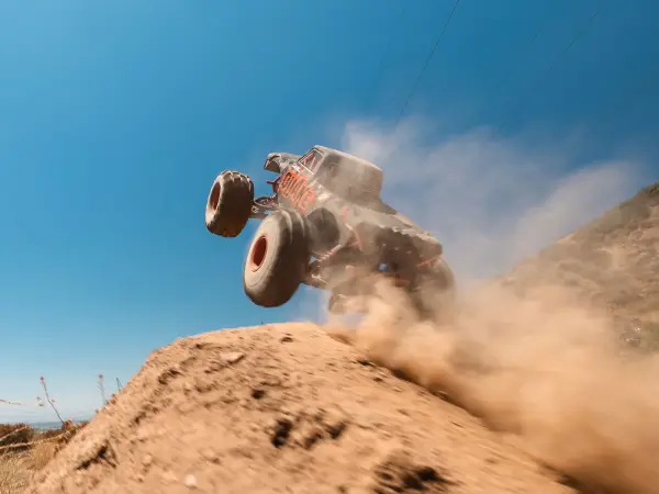 Arrma Quake 223S BLX — image 23 of 32