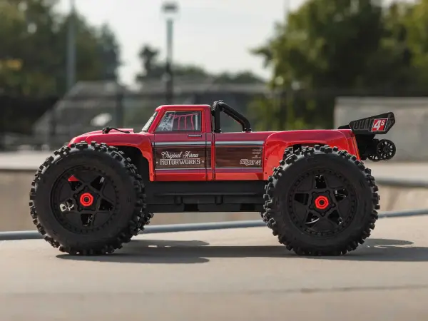 Arrma Outcast 4S V2 RTR — image 32 of 32