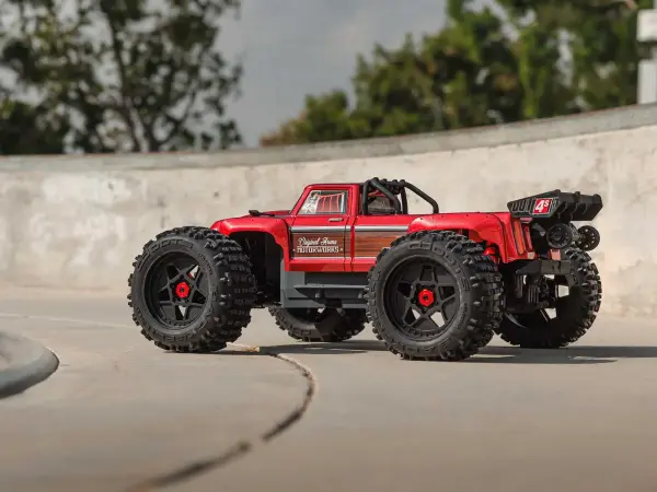 Arrma Outcast 4S V2 RTR — image 31 of 32