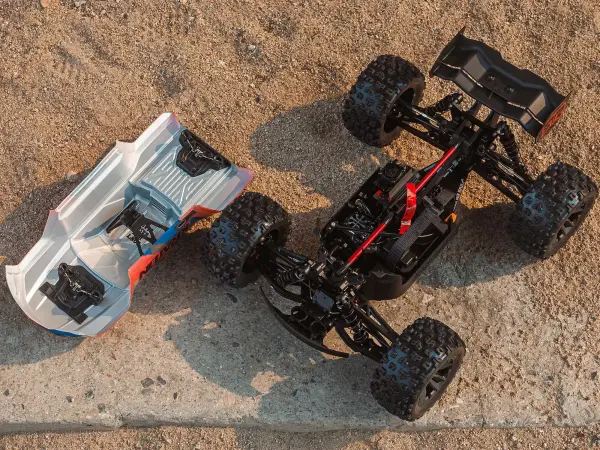 Arrma Kraton 6S V6 — image 10 of 42