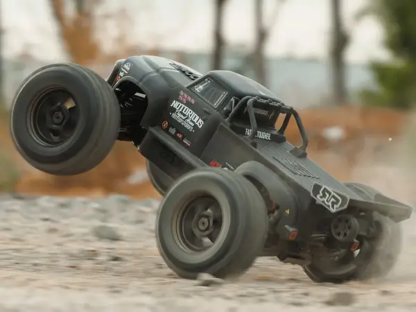 Arrma Notorious 6S V6 &mdash; image 34 of 37