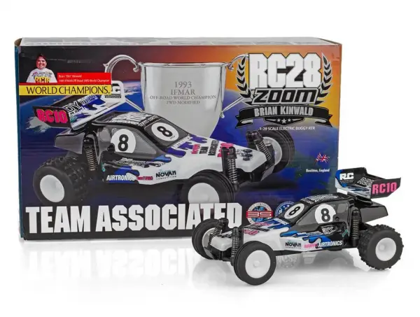 Associated RC28 Zoom Brian Kinwald RTR — image 3 of 15