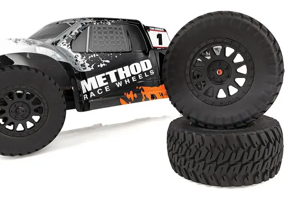 Team Associated Method Race Pro2 SC10 Brushless RTR — image 11 of 16