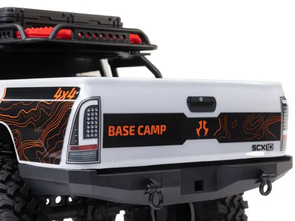Axial SCX10 III Base Camp RTR — image 20 of 28