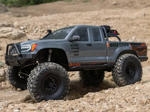 Axial SCX10 III Base Camp RTR — image 22 of 28