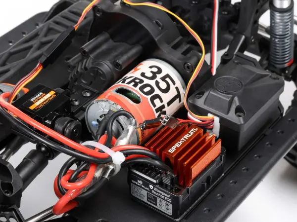 Axial SCX10 III 1987 Toyota SR5 4X4 RTR &mdash; image 10 of 30
