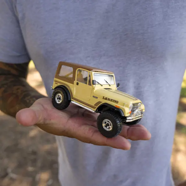 Axial SCX30 Jeep CJ-7 GenRight 4X4 &mdash; image 11 of 27