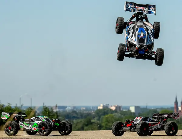 Corally Spark XB6 RTR — image 13 of 17