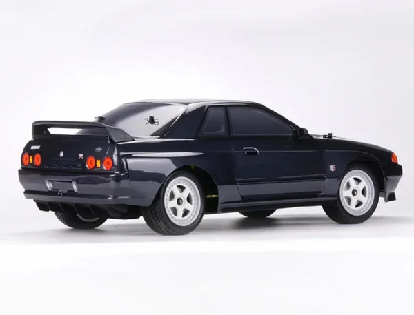 Carisma M48S Nissan Skyline GT-R (R32) 1:8 Brushless RTR