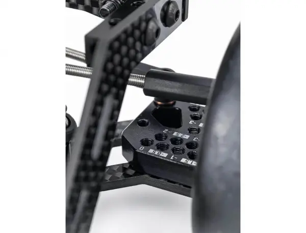 Carisma M40F Mid-Motor FWD 1:10 Assembly Kit &mdash; image 11 of 12