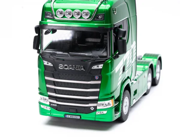 HuiNa Scania 770S RC Haulage Truck RTR - Green — image 6 of 11