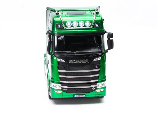 HuiNa Scania 770S RC Haulage Truck RTR - Green — image 6 of 19