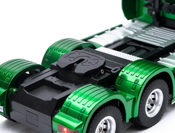 HuiNa Scania 770S RC Haulage Truck RTR - Green — image 4 of 19