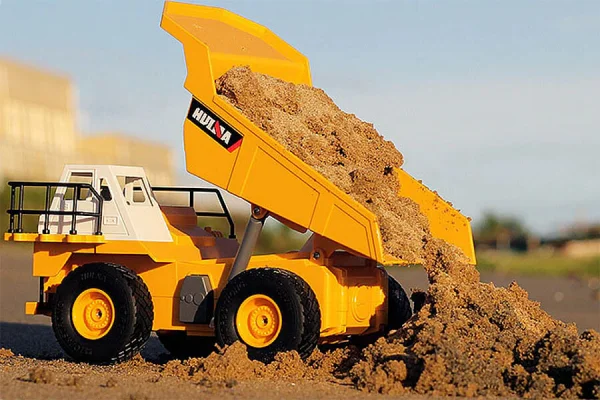 HuiNa 1:24 RC Dump Truck &mdash; image 4 of 6