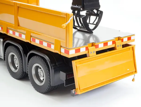 HuiNa 1:14 RC Timber Grab 8 Wheeler Dump Truck — image 4 of 18