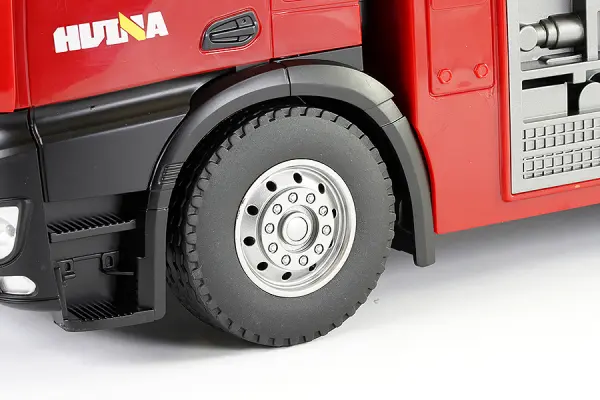 HuiNa 1:14 Fire Truck With Hose &mdash; image 4 of 20