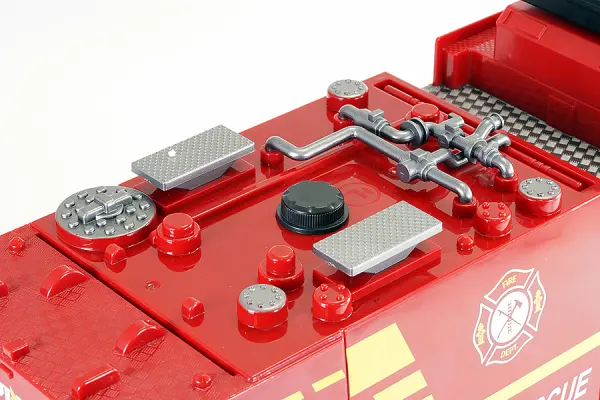 HuiNa 1:14 Fire Truck With Hose &mdash; image 8 of 20