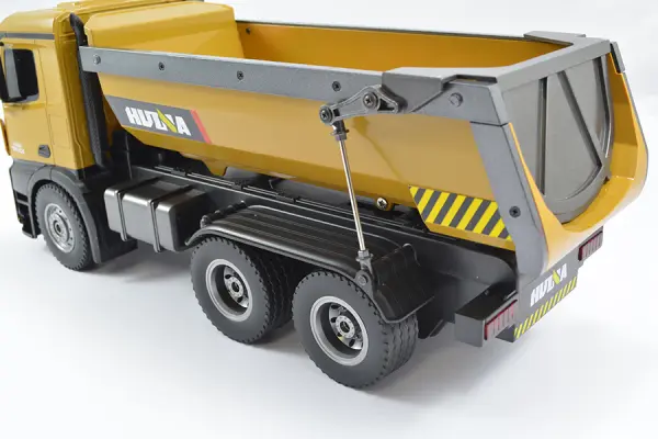 HuiNa Tipper/Dump Truck - 10 Channel — image 3 of 20