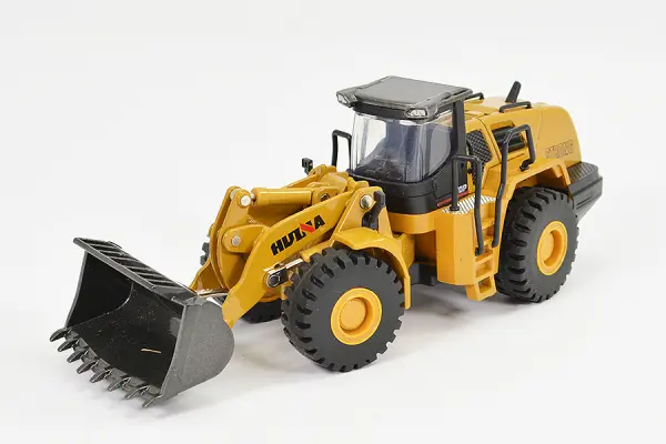 HuiNa 1/50 Diecast Wheel Loader Static Model — image 7 of 7