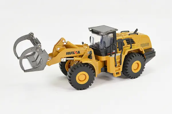 HuiNa 1/50 Diecast Fork Truck Loader Static Model — image 8 of 8