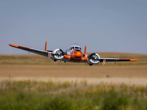 E Flite Beechcraft D18/RC-45J 1.5m - BNF Basic AS3X