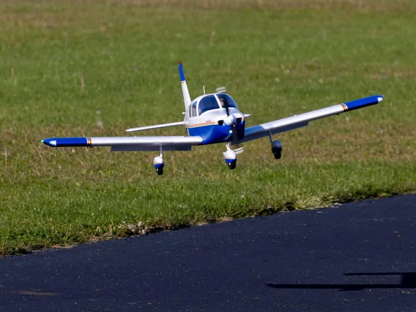 E Flite Cherokee 1.3m - BNF Basic AS3X