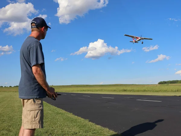 E Flite Carbon-Z Cessna 150T 2.1m - PNP