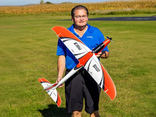 E Flite ElectroStreak 1.1m - BNF Basic AS3X