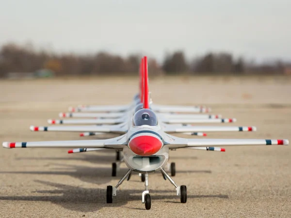 E Flite F-16 Thunderbirds 70mm EDF Jet AS3X SAFE - BNF Basic