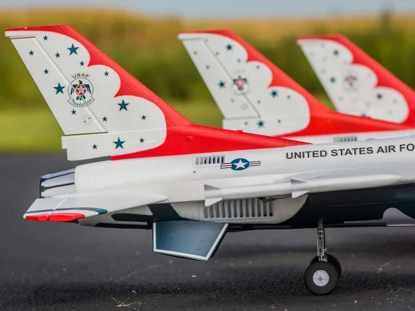 E Flite F-16 Thunderbirds 70mm EDF Jet AS3X SAFE - BNF Basic